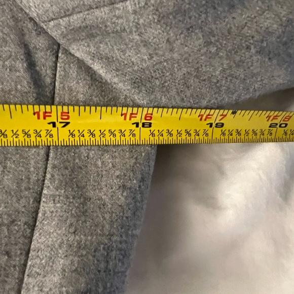 Theory gray wool overlap blazer, size 6, like new - Picture 5 of 6